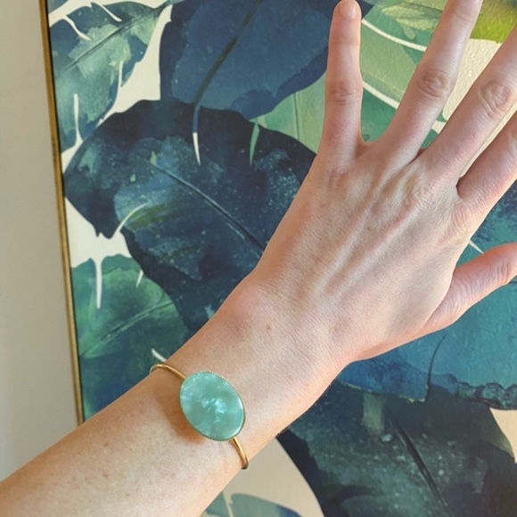 Bangle Bracelet Open Cuff Style NWT Red Valentine - Picture 3 of 5